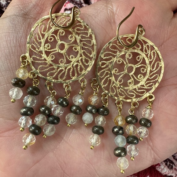 Handmade gemstone filagree earrings. - Picture 2 of 8